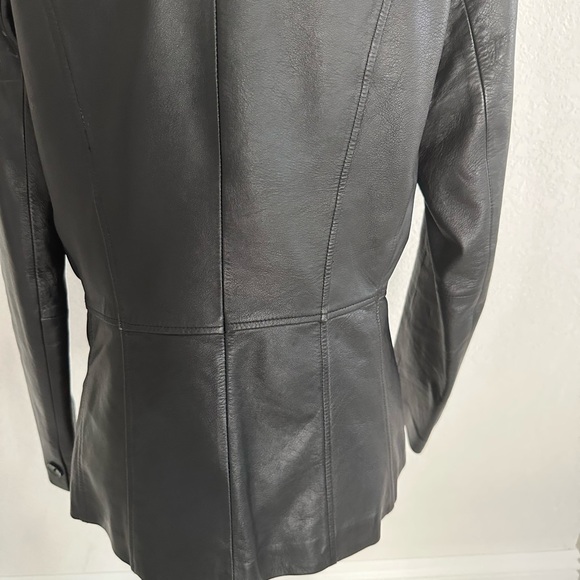 Wilsons Women's Black Leather Jacket - Picture 7 of 9